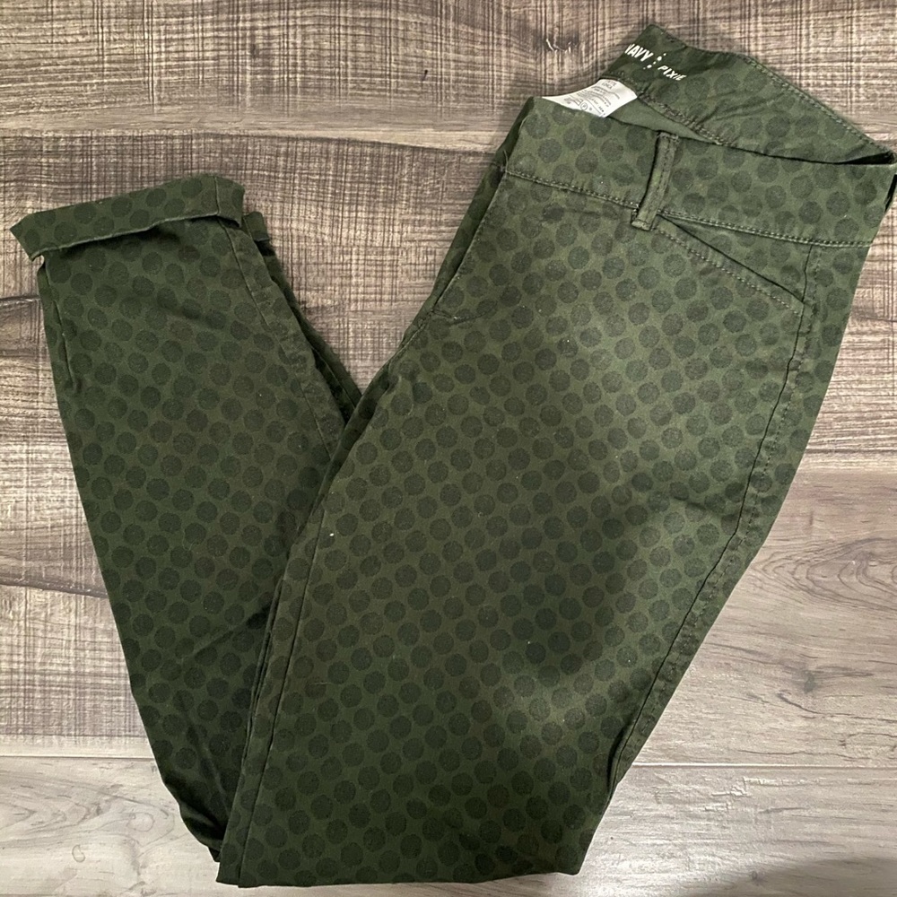 old navy pixie pants in green dot